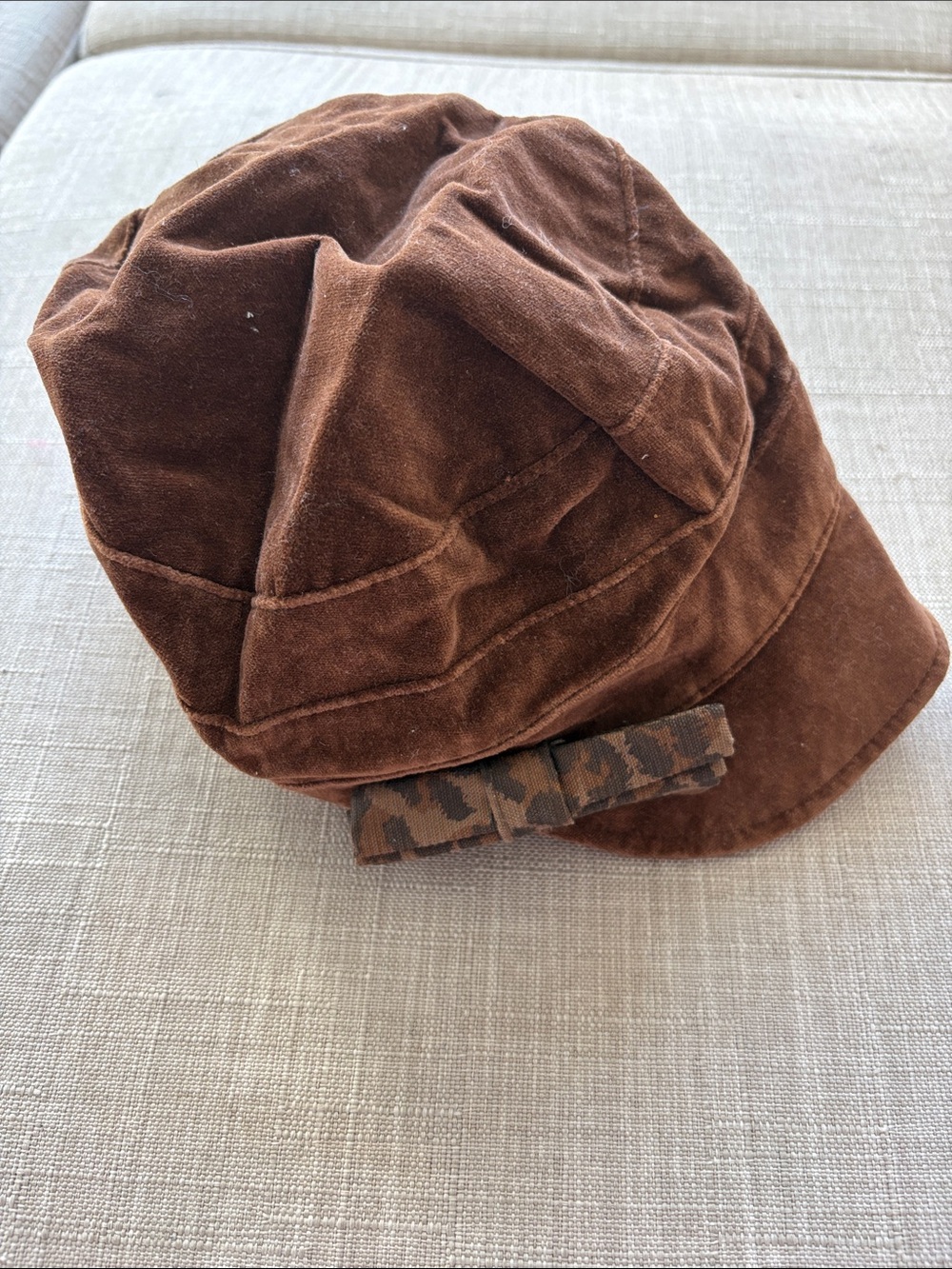 Nordstrom Brown Suede-Look Women's Newsboy Cap with Accent Band